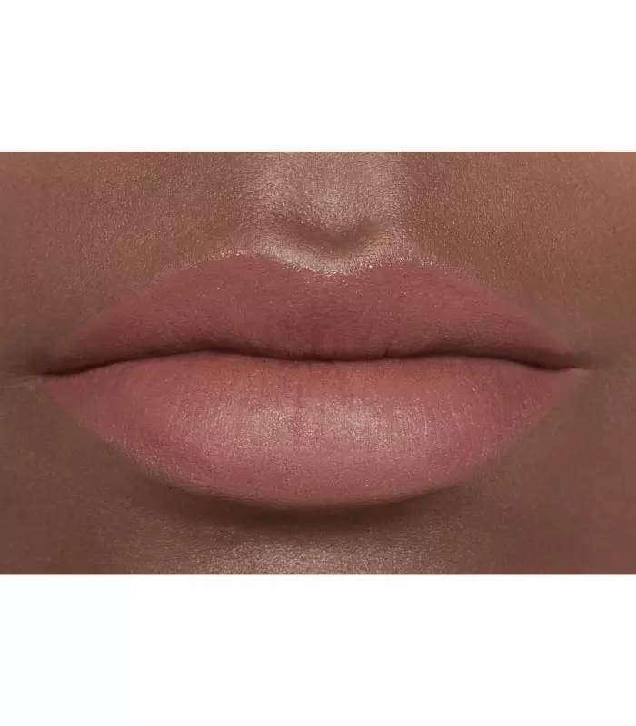 ROUGE ALLURE VELVET Le Rouge Velours Lumineux