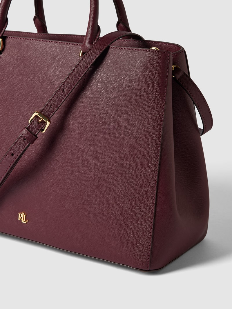 Satchel mit Label-Applikation in bordeaux rot
