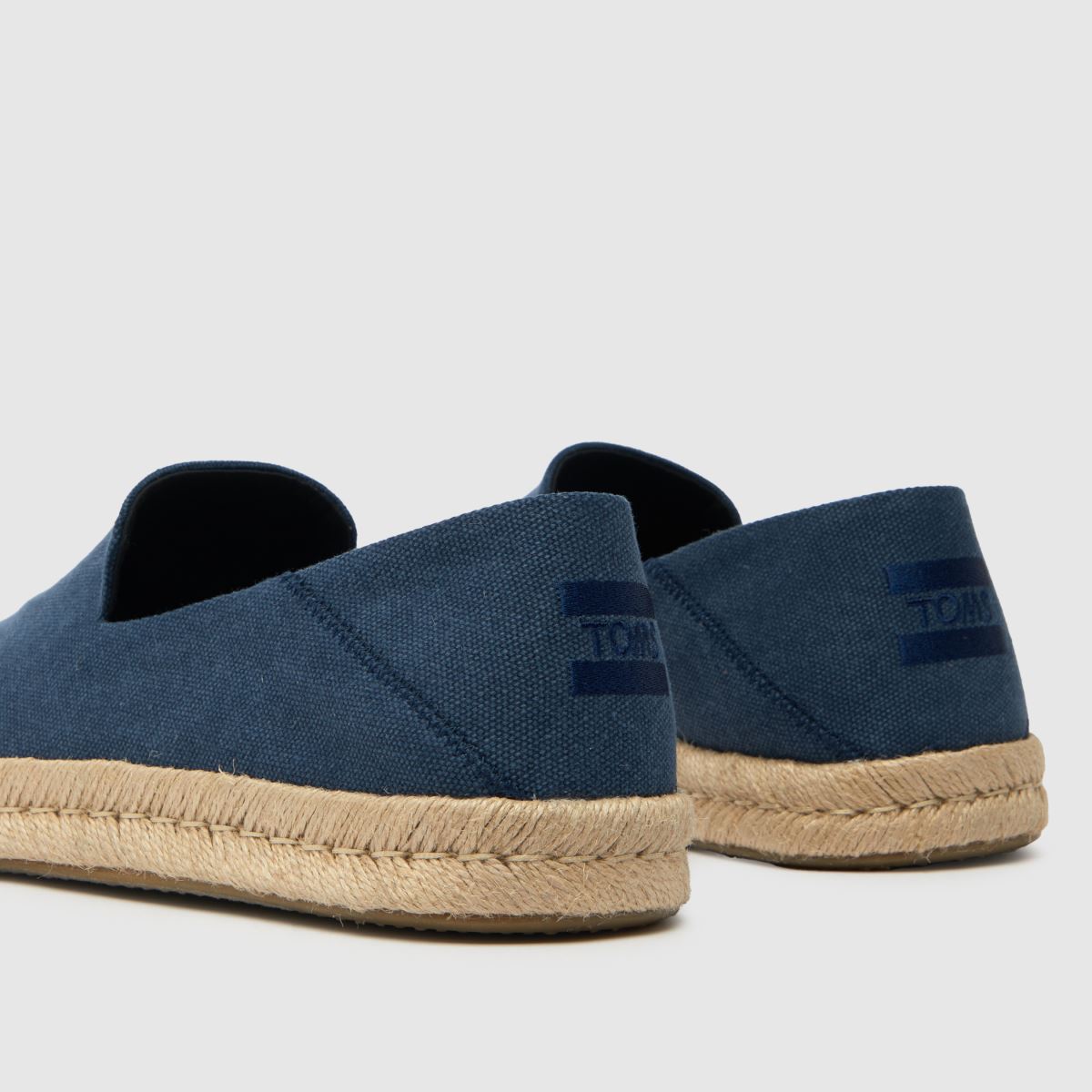 TOMS – Santiago – Marinblå loafers med repmönster