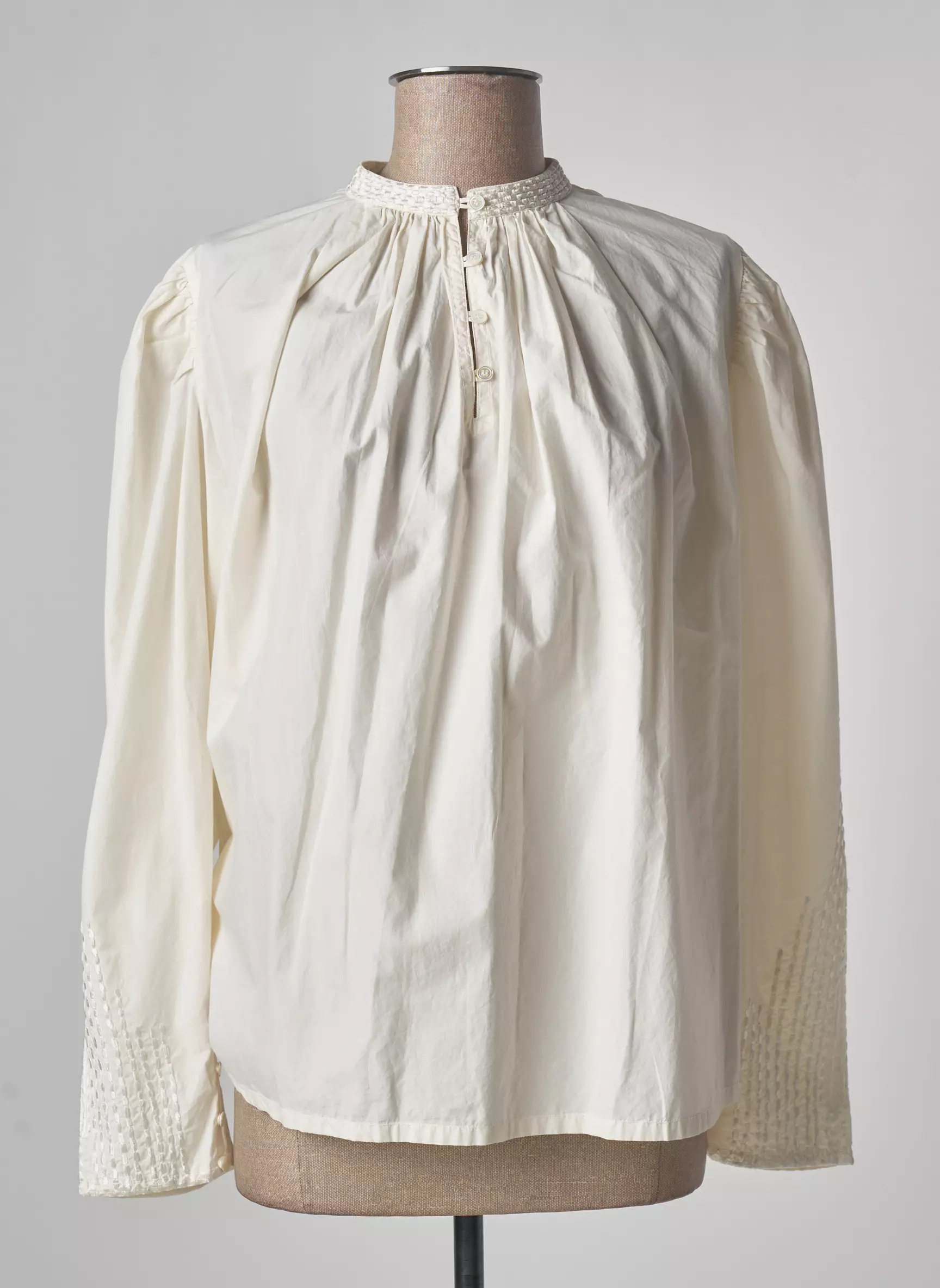 V De Vinster Blouses Femme couleur beige