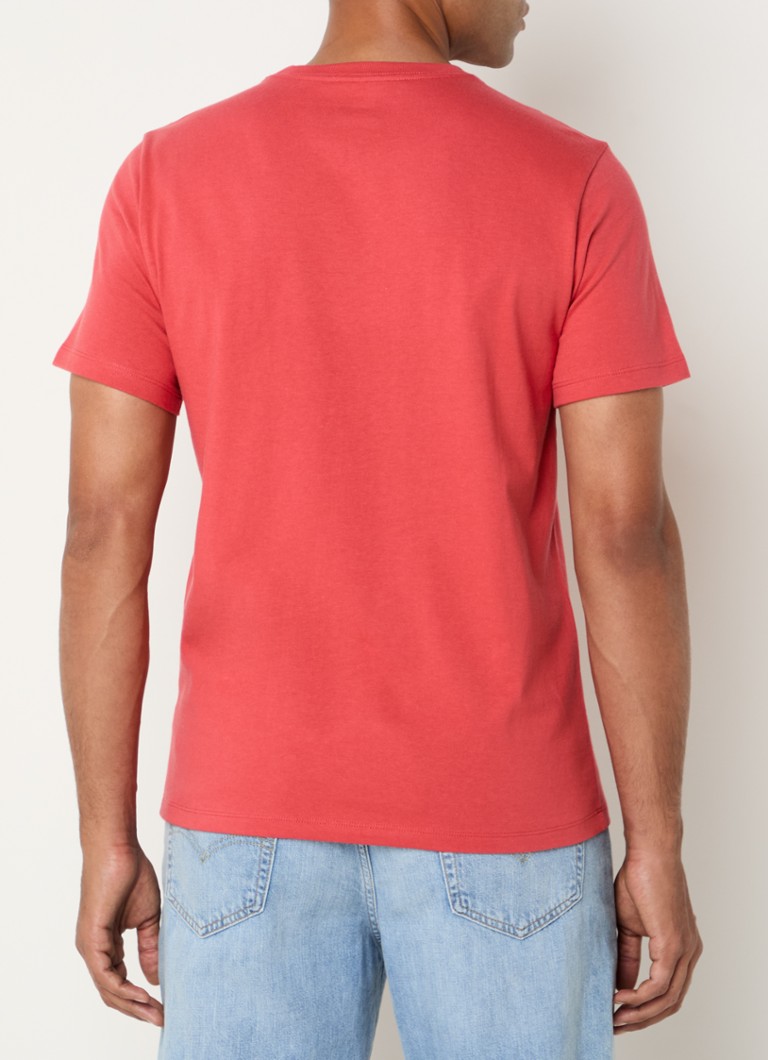 Camiseta Levi's com logotipo