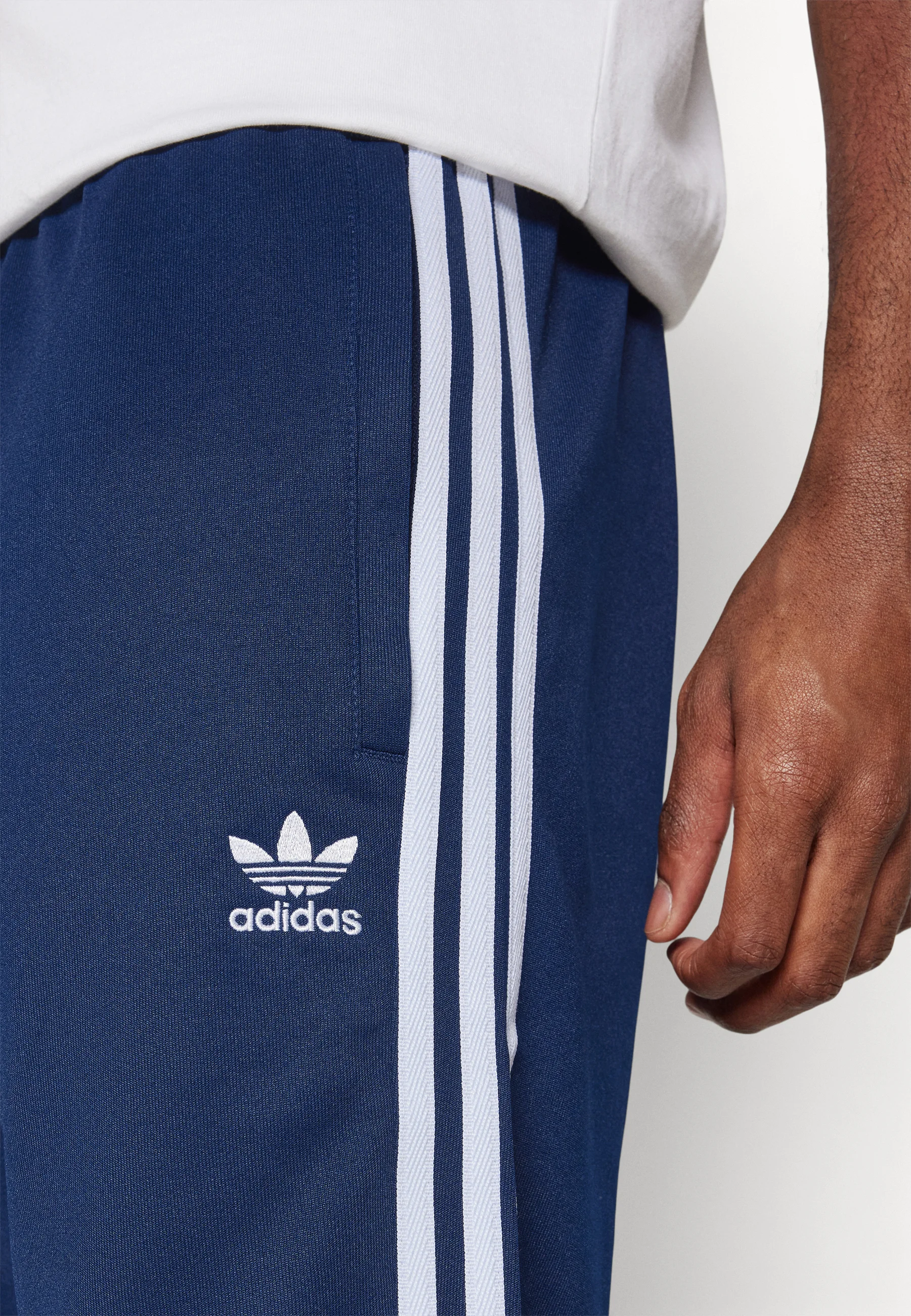 Pantalones deportivos adidas Originals