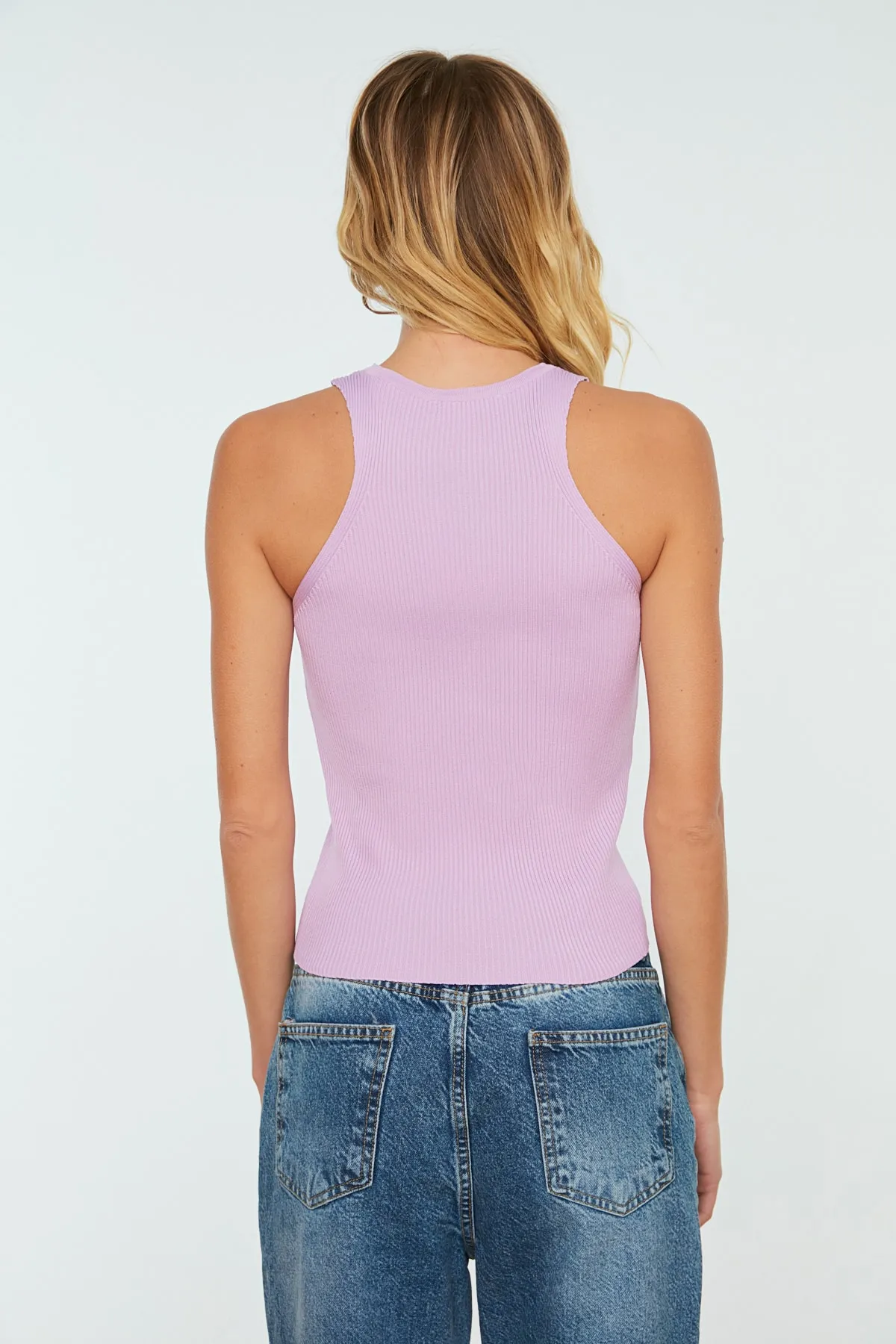 Trendyol Collection  Lilafarbene Basic-Bluse aus schnurgebundenem Strick TWOSS21BZ0090