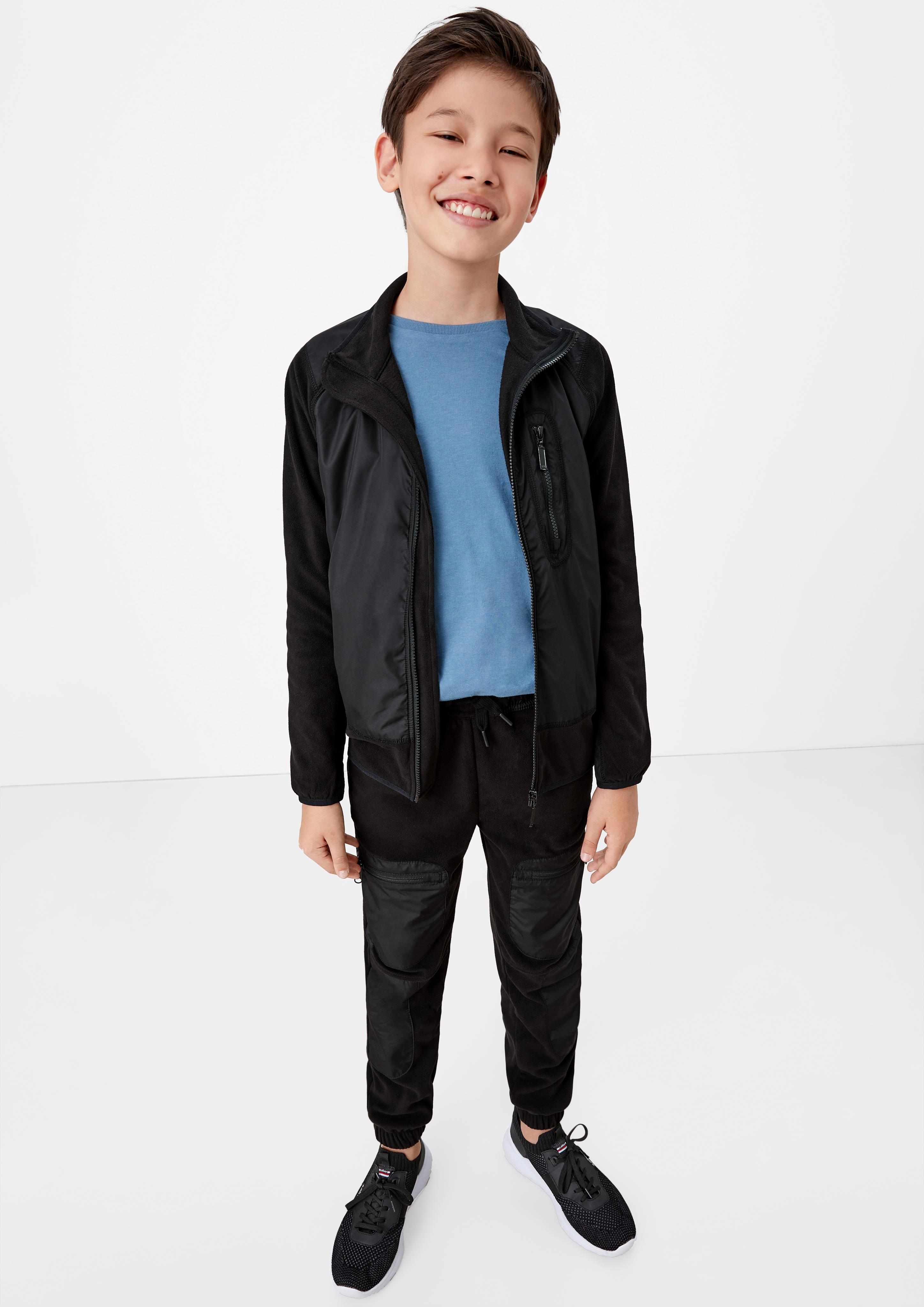 Regular: Joggpants mit aufgesetzten Taschen  2123243-9999