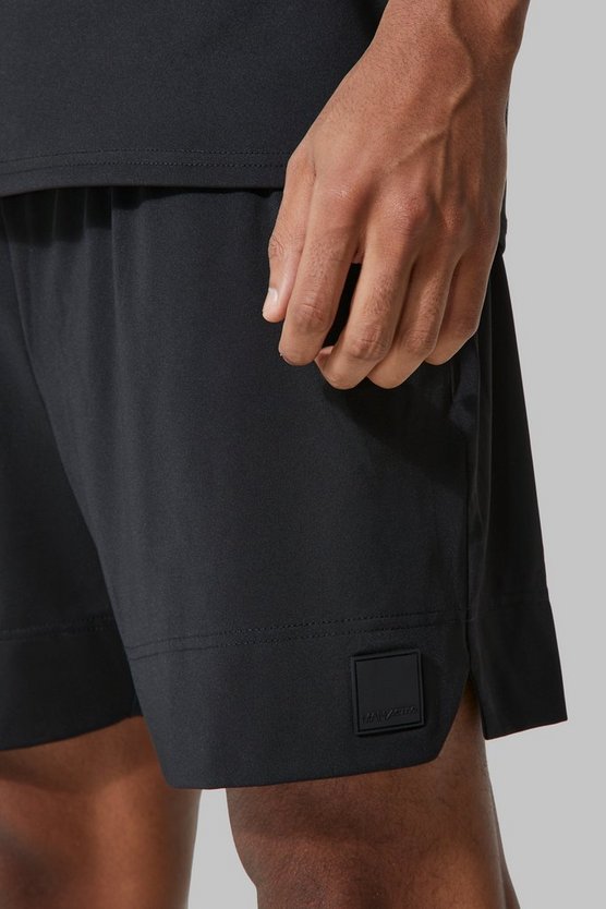 Man Active 5\\' Muscle-Fit Shorts