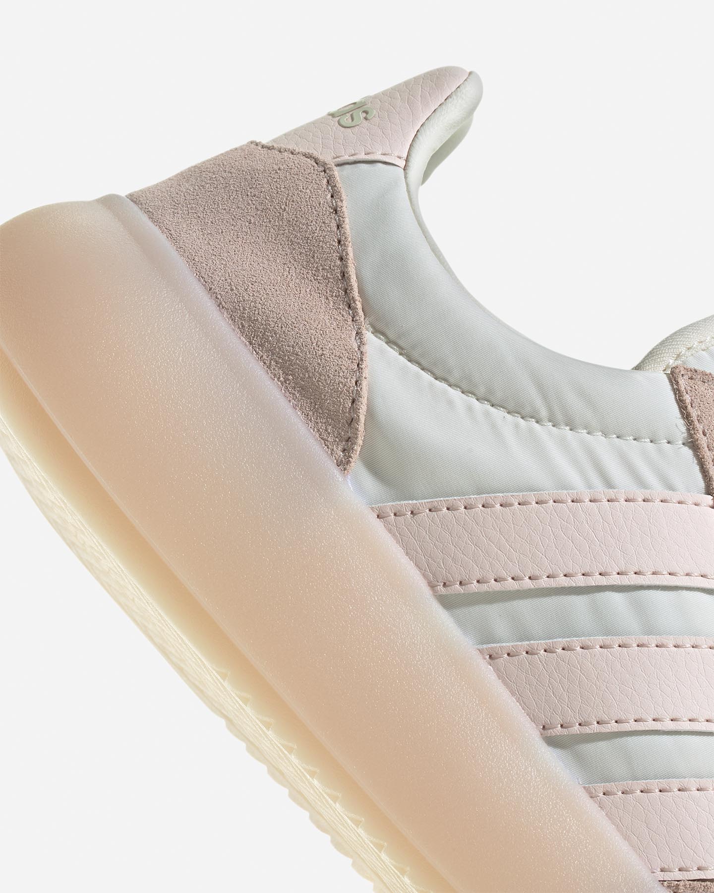 Buty sportowe Adidas Core Barreda Decode W JI2322