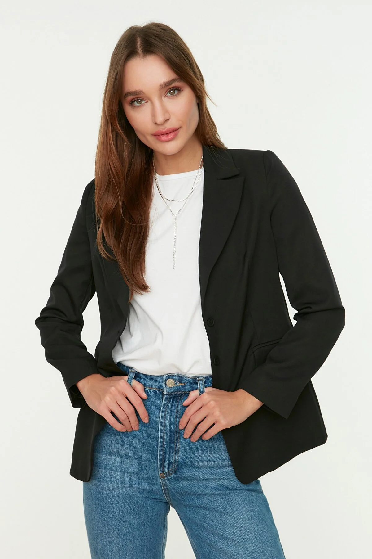 Trendyol Collection  Schwarzer, normal gefütterter, gewebter Blazer mit Knöpfen TWOAW22CE0168