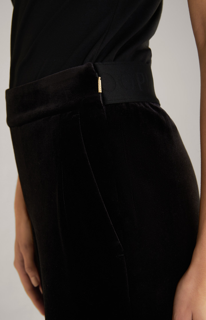 Samt-Hose in Schwarz