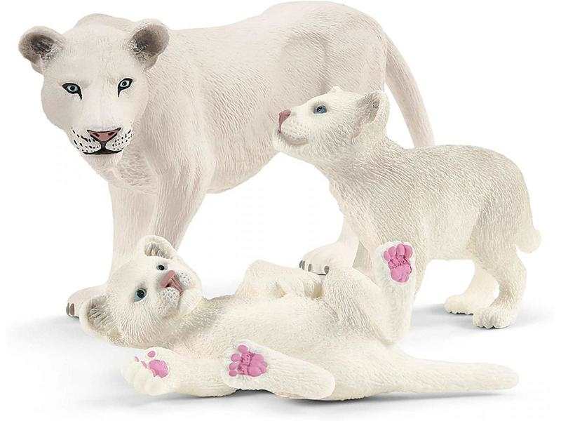 Lionne avec bébés