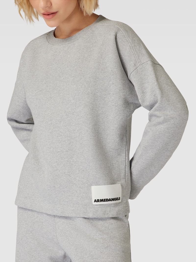 Sweatshirt mit Label-Patch Modell 'KAASIA' in mittelgrau