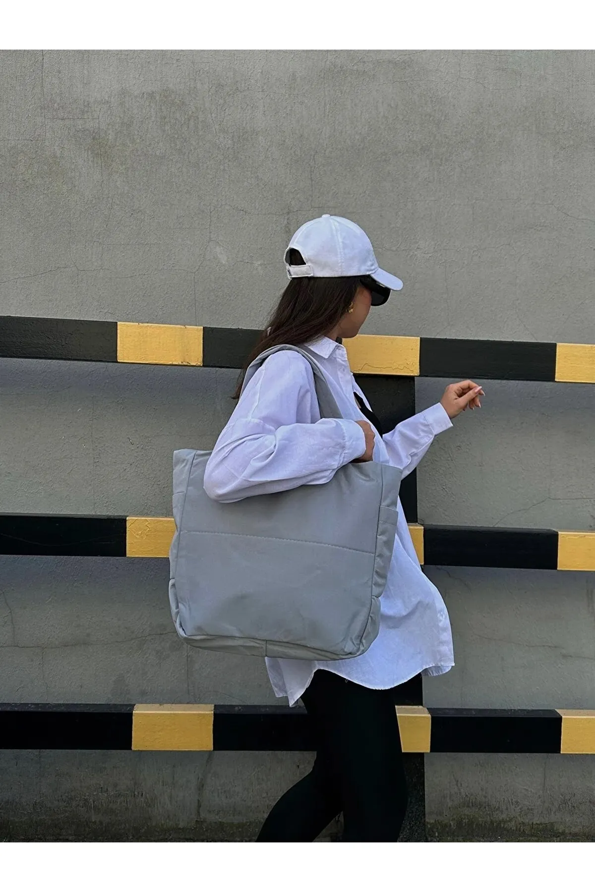BEJNA  Graue, große Handtasche für den Alltag mit Reißverschluss für Damen