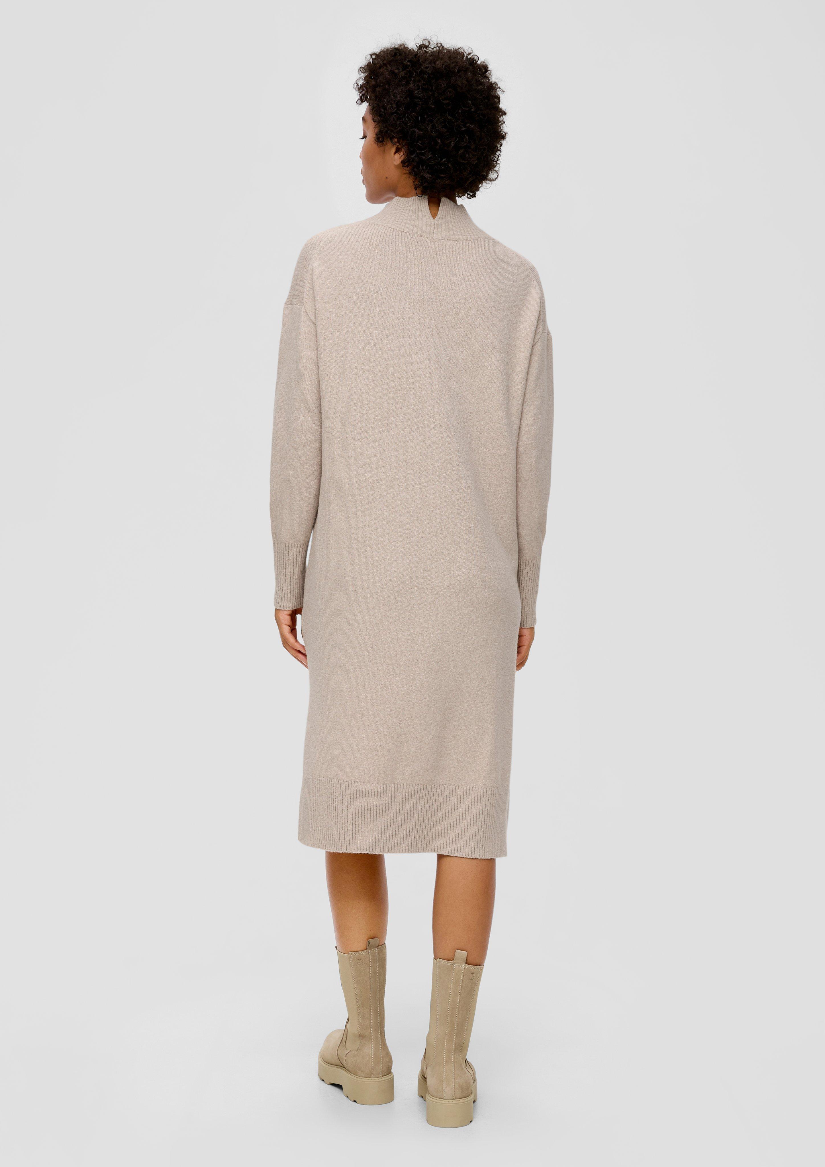 Strickkleid mit Kragenschlitz  2141803-8095