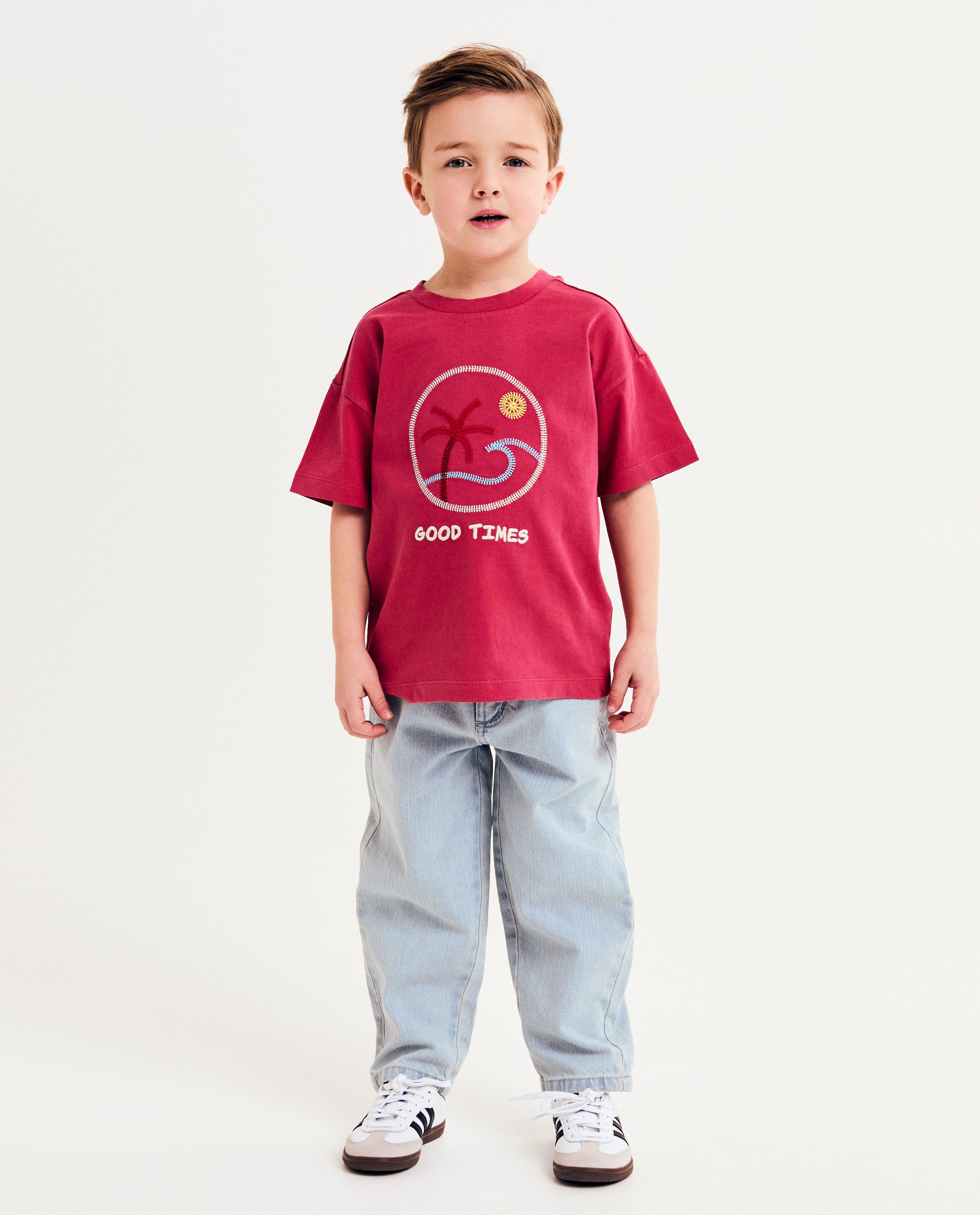 Tricou Kidz Nation cu figurine brodate, croială lejeră, roșu închis