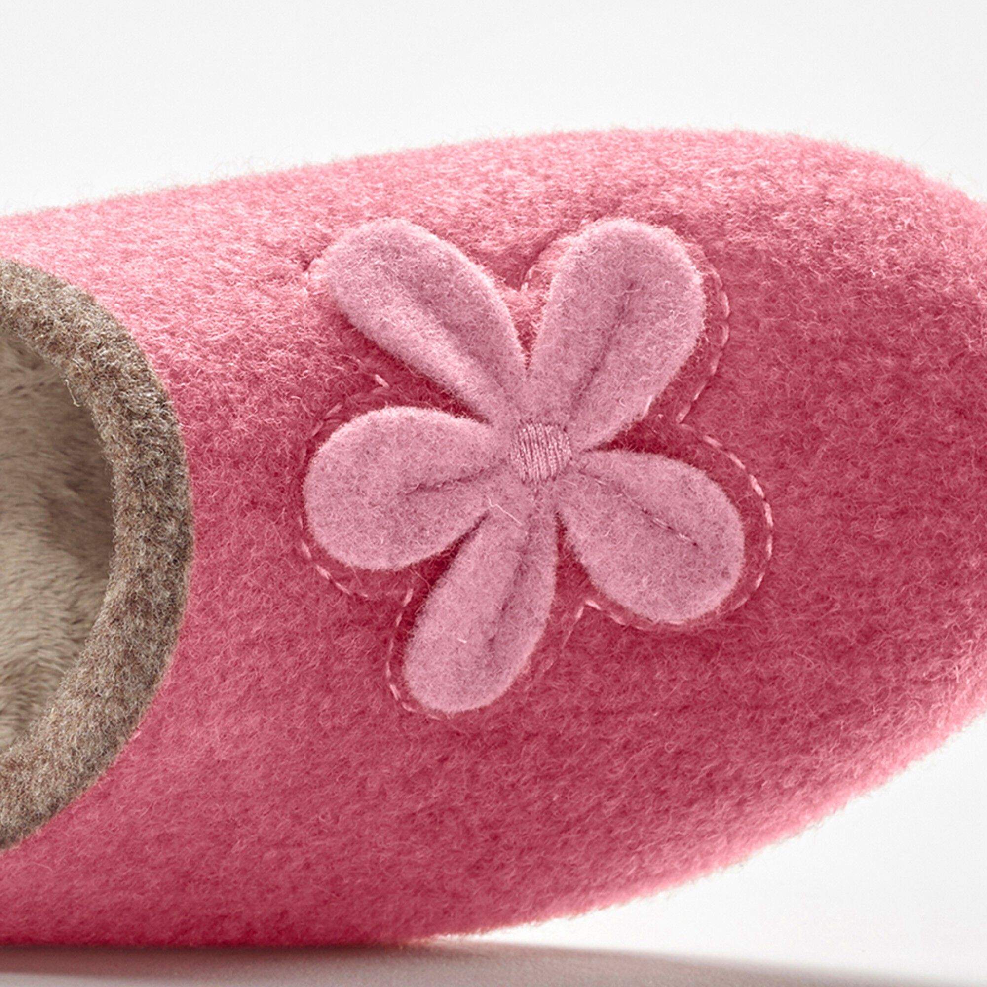Chaussons mules fleur appliquée