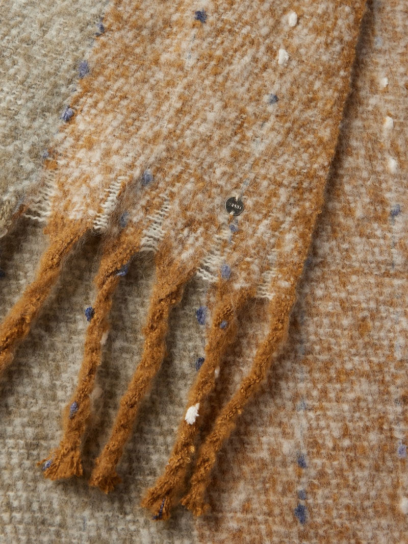 Schal mit Allover-Muster in camel