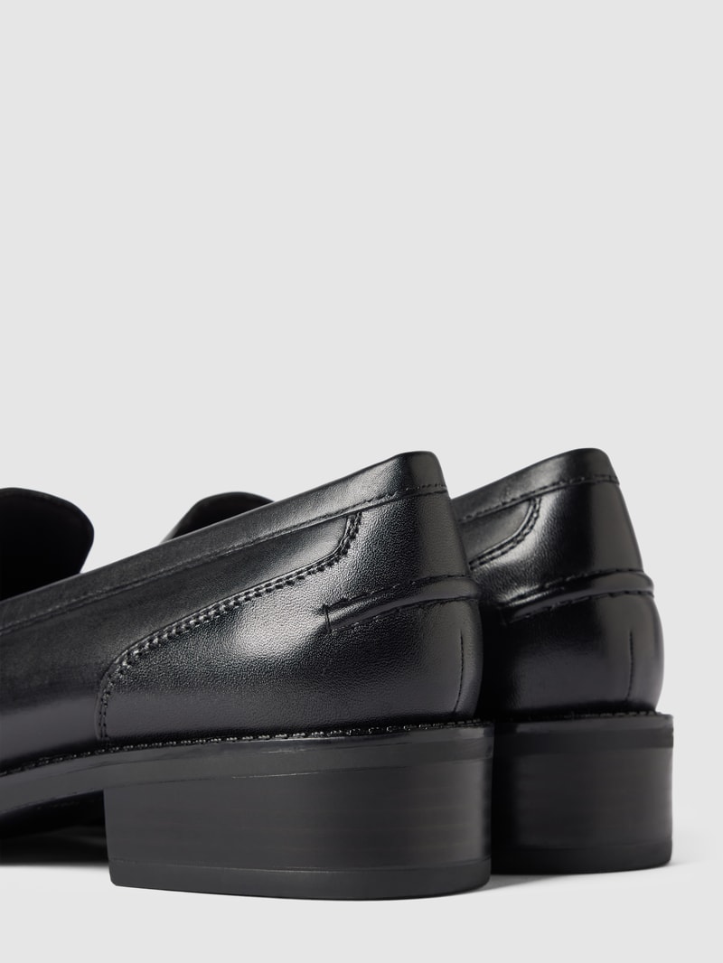 Penny-Loafer aus Leder in schwarz