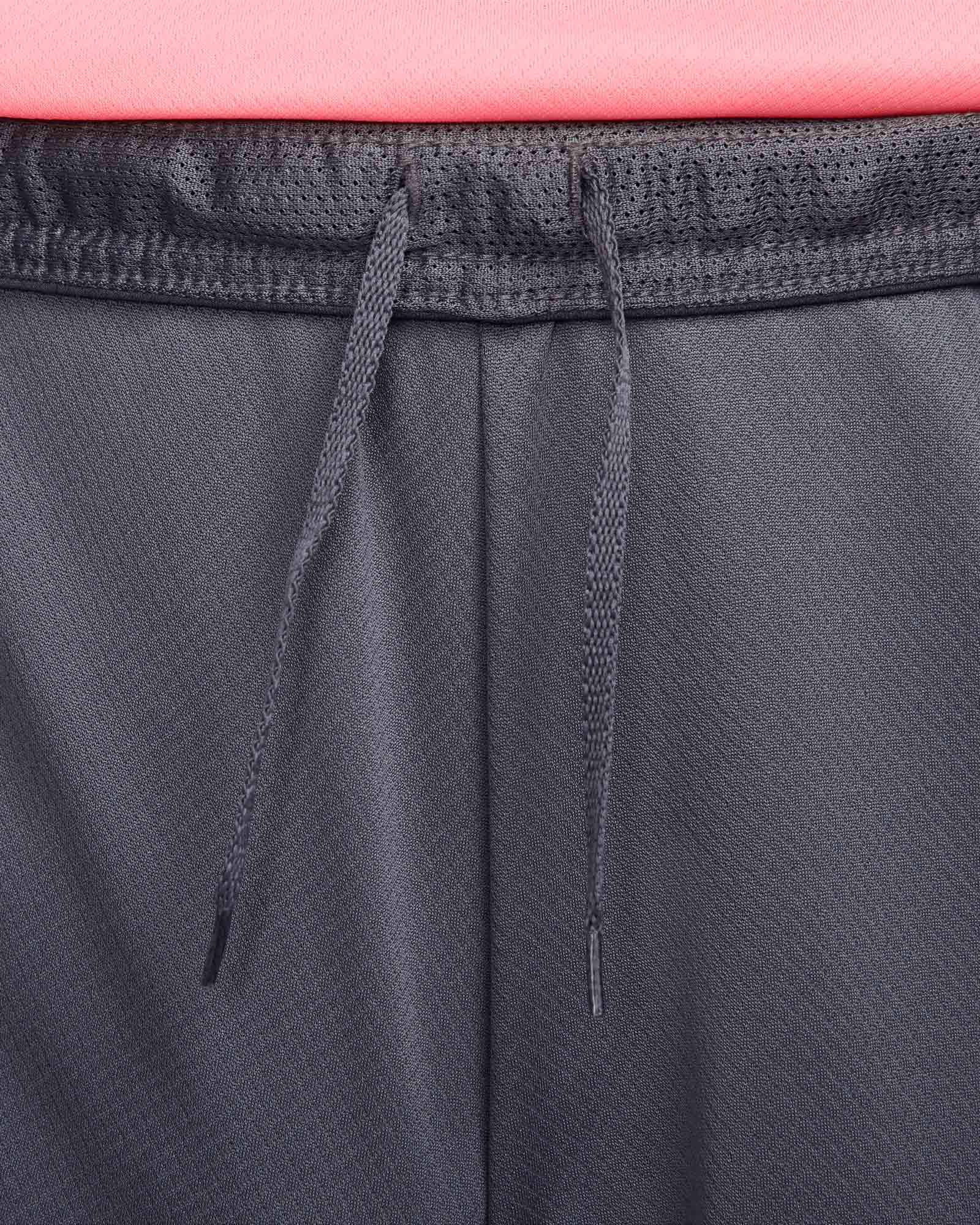 Futbalové šortky Nike Dri Fit Strike M FN2401-069