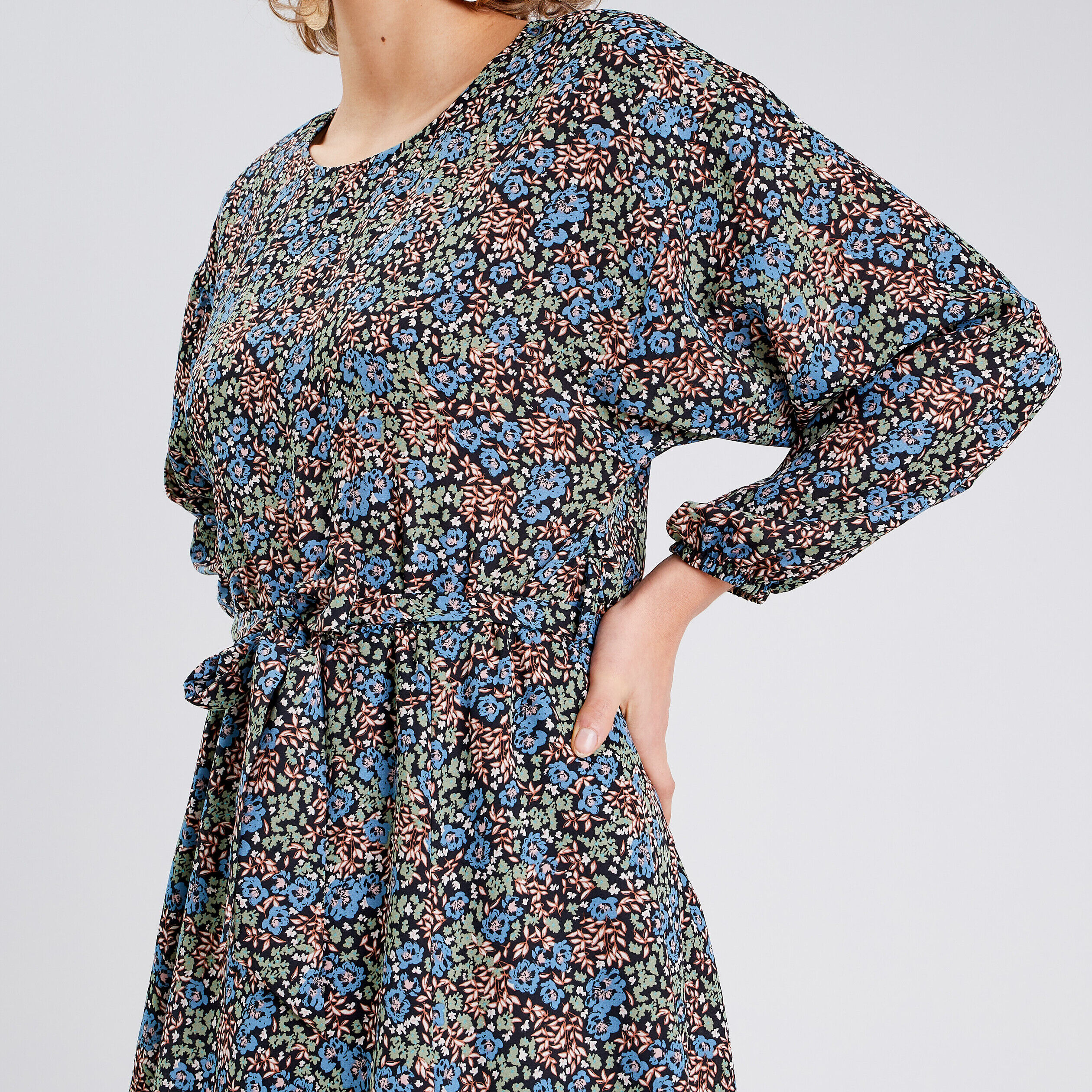 Robe évasée ceinturée denim noir femme | Cache Cache