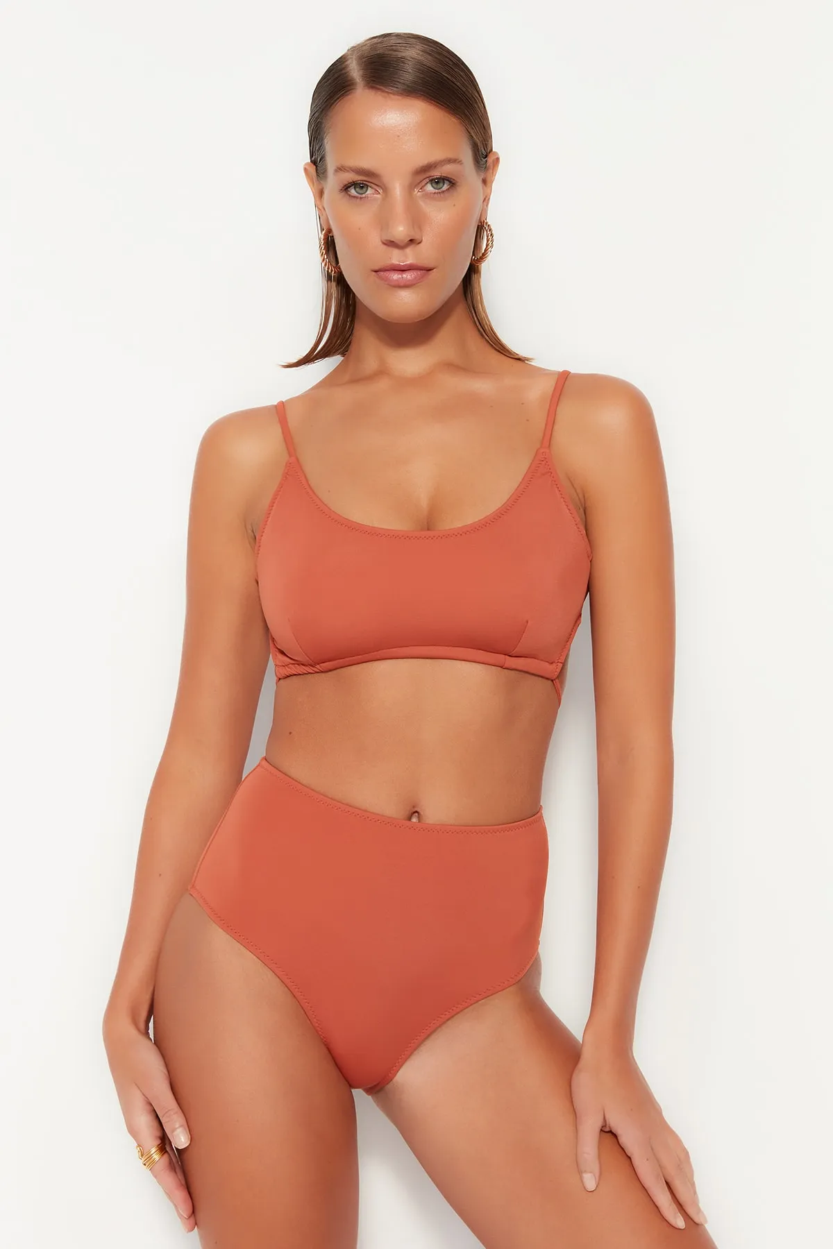 Trendyol Collection  Tile High Waist-Bikinihose mit normalem Beinverlauf TBESS21BA0057
