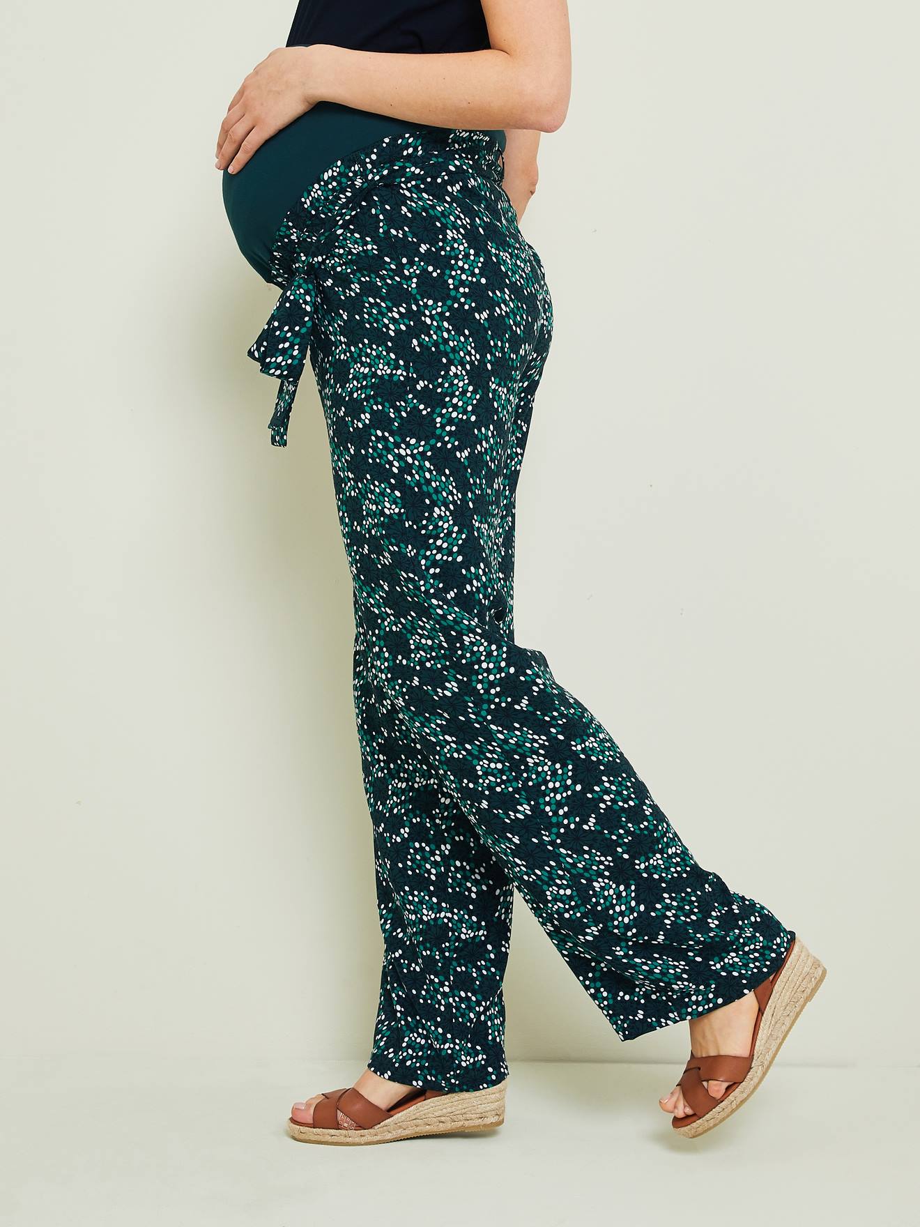Pantalon de grossesse en viscose imprimée fleuri vert imprimé terracota