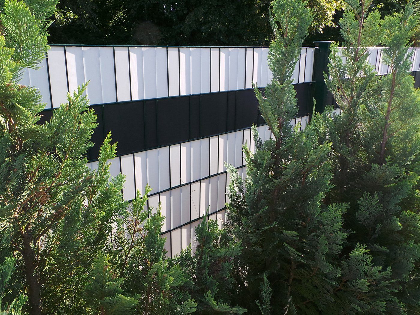 Plantiflex Sichtschutzstreifen Sichtschutz Rolle 35m blickdicht PVC Zaunfolie Sichtschutzfolie Windschutz für Doppelstabmatten Zaun Sichtschutzrolle