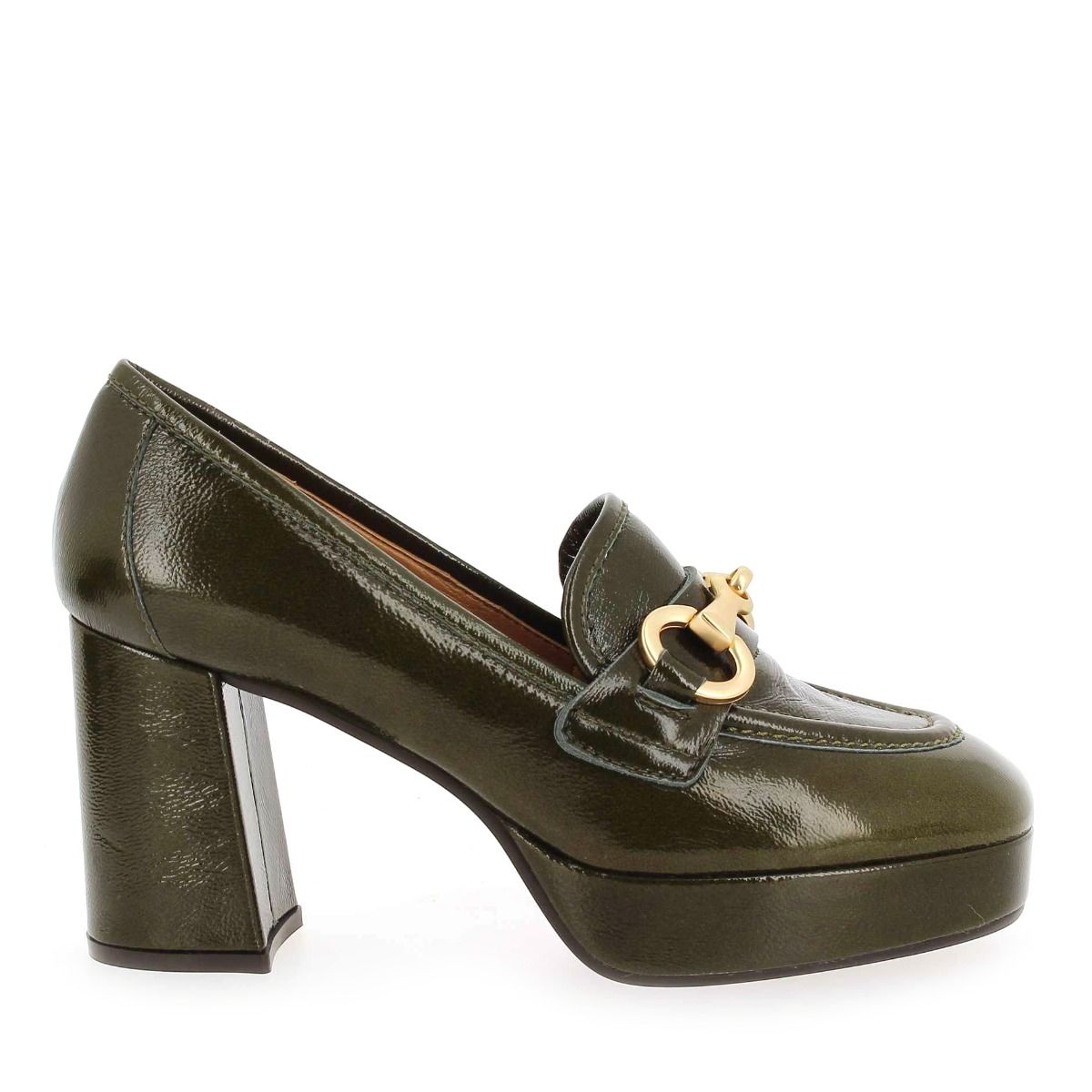 The Seller  S833 - vert