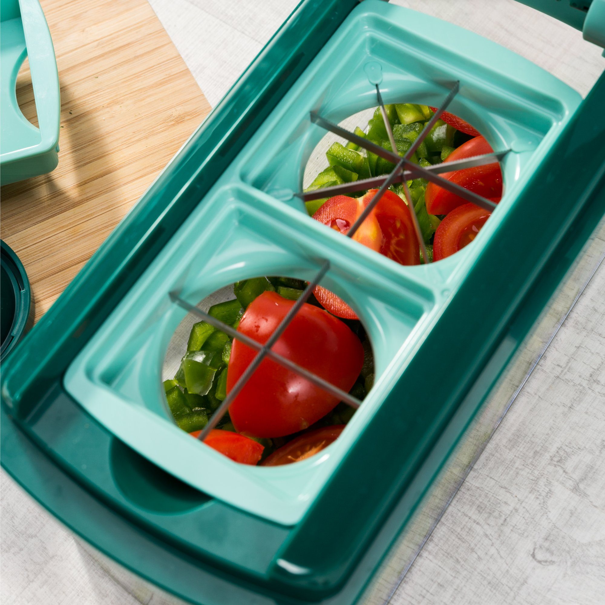 Genius Gemüseschneider Nicer Dicer Fusion Gemüsehobel Gemüse Obst Zerkleiner, Auffangbehälter 2500ml Tomaten Kartoffeln Zwiebel Schneider