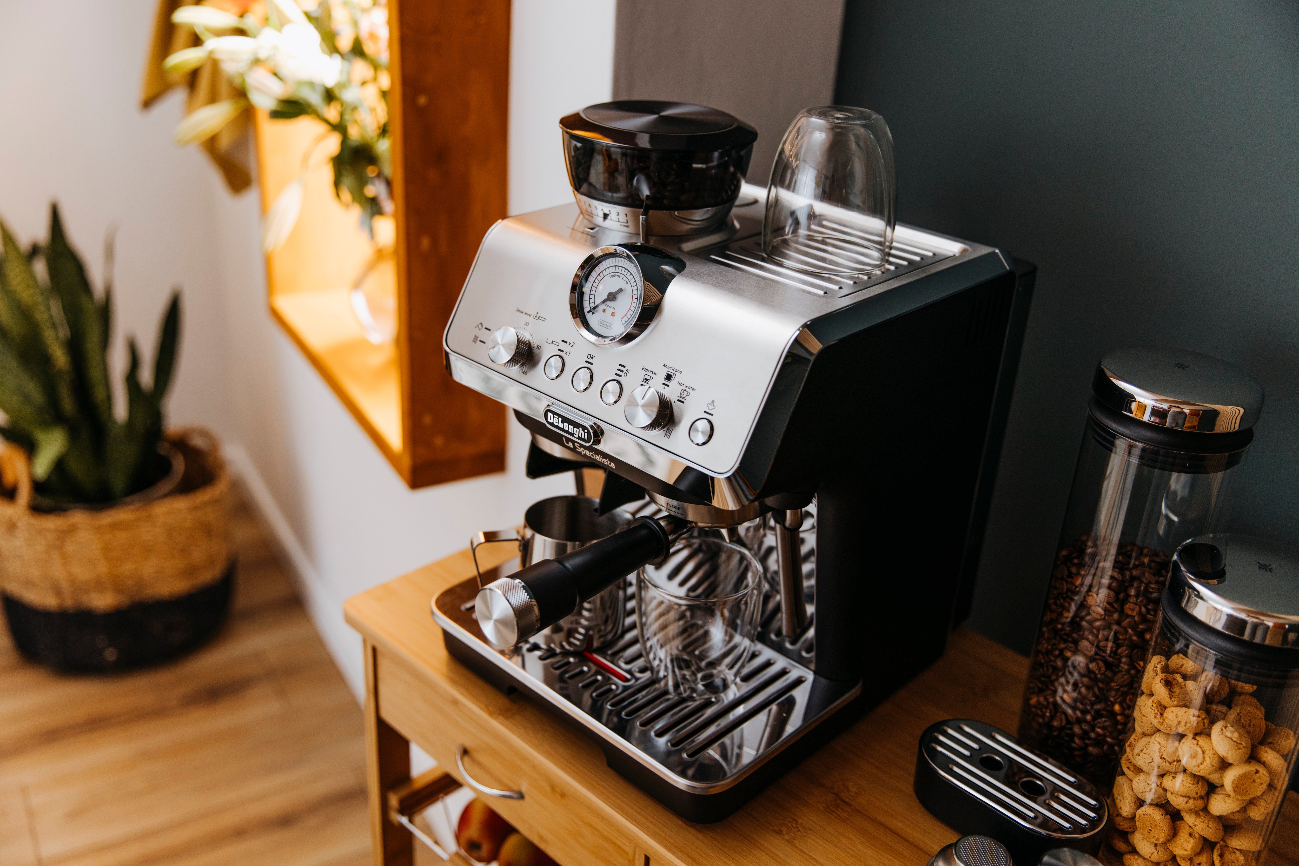 De'Longhi Siebträgermaschine La Specialista Arte EC9155.MB, inkl. 250g Selezione Espresso im Wert von UVP € 6,49