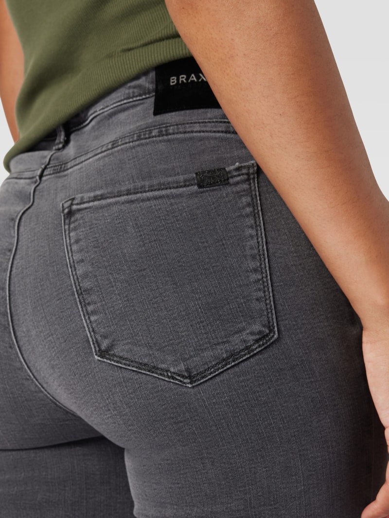 Slim Fit Jeans mit Label-Detail Modell 'Shakira' in hellgrau