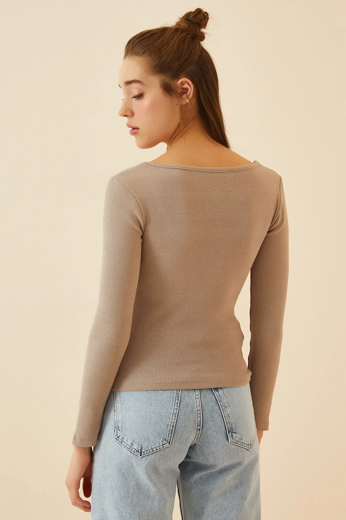 Happiness İstanbul  Beigefarbene Cord-Strickbluse mit quadratischem Ausschnitt für Damen GT00052