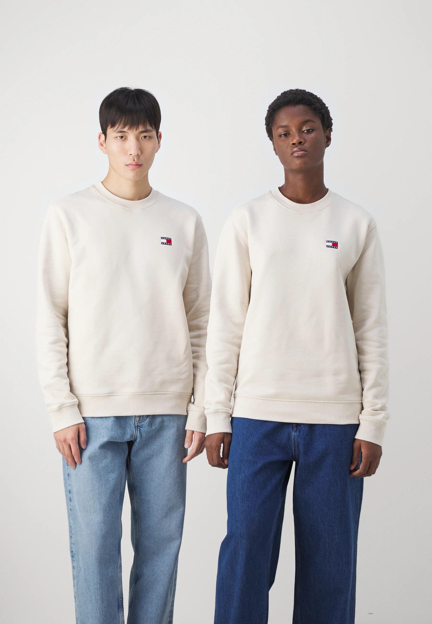 Sudadera unisex con logo de Tommy Jeans