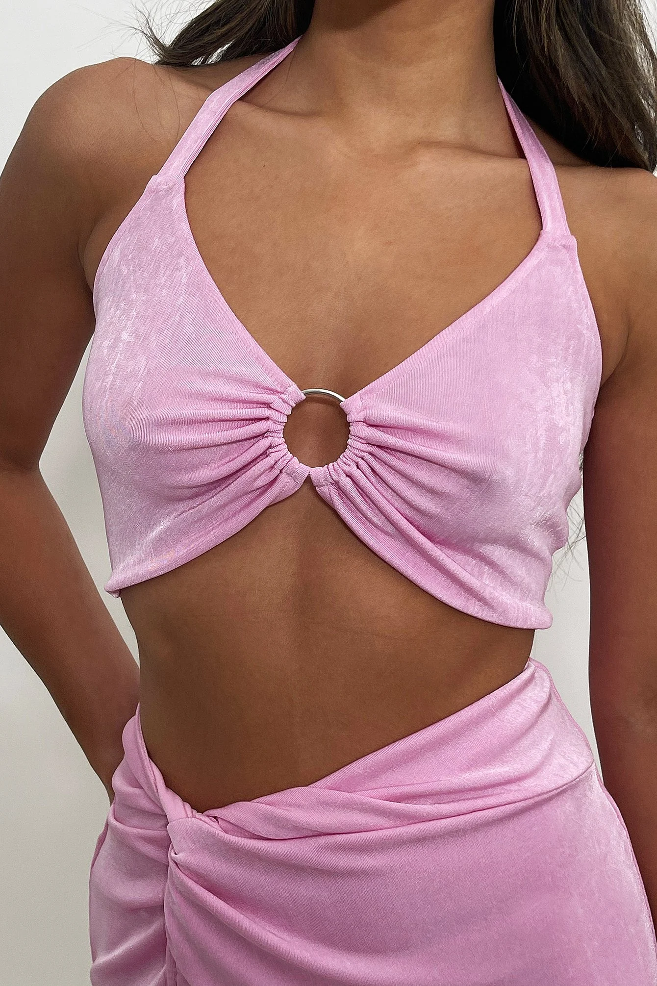 Neckholder Singlet mit Ringdetails
