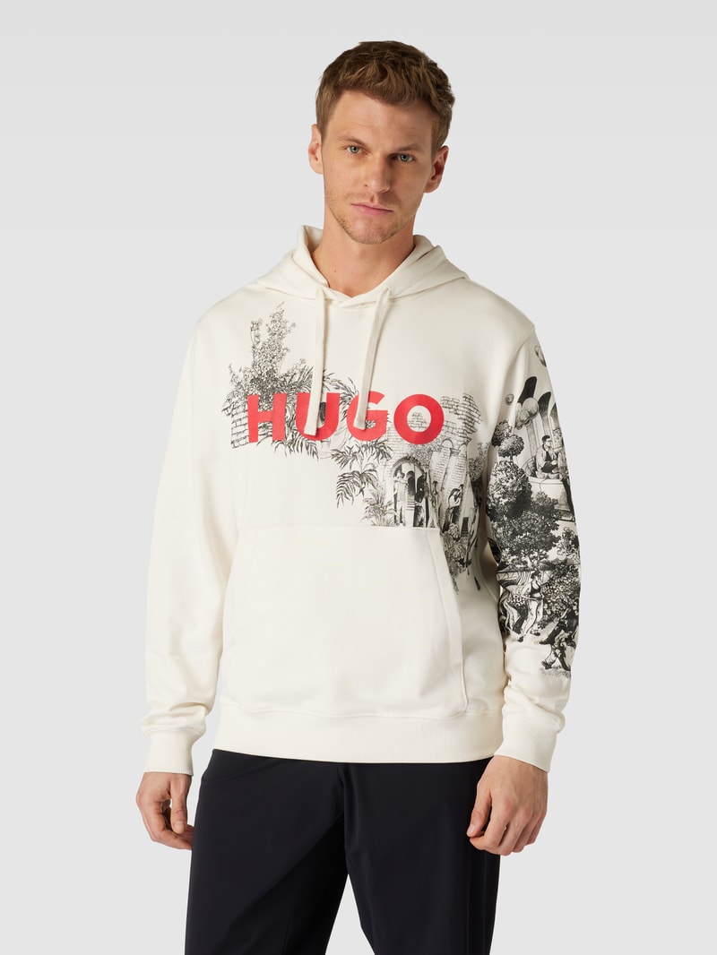 Hoodie mit Känguru-Tasche Modell 'Doliveto' in offwhite