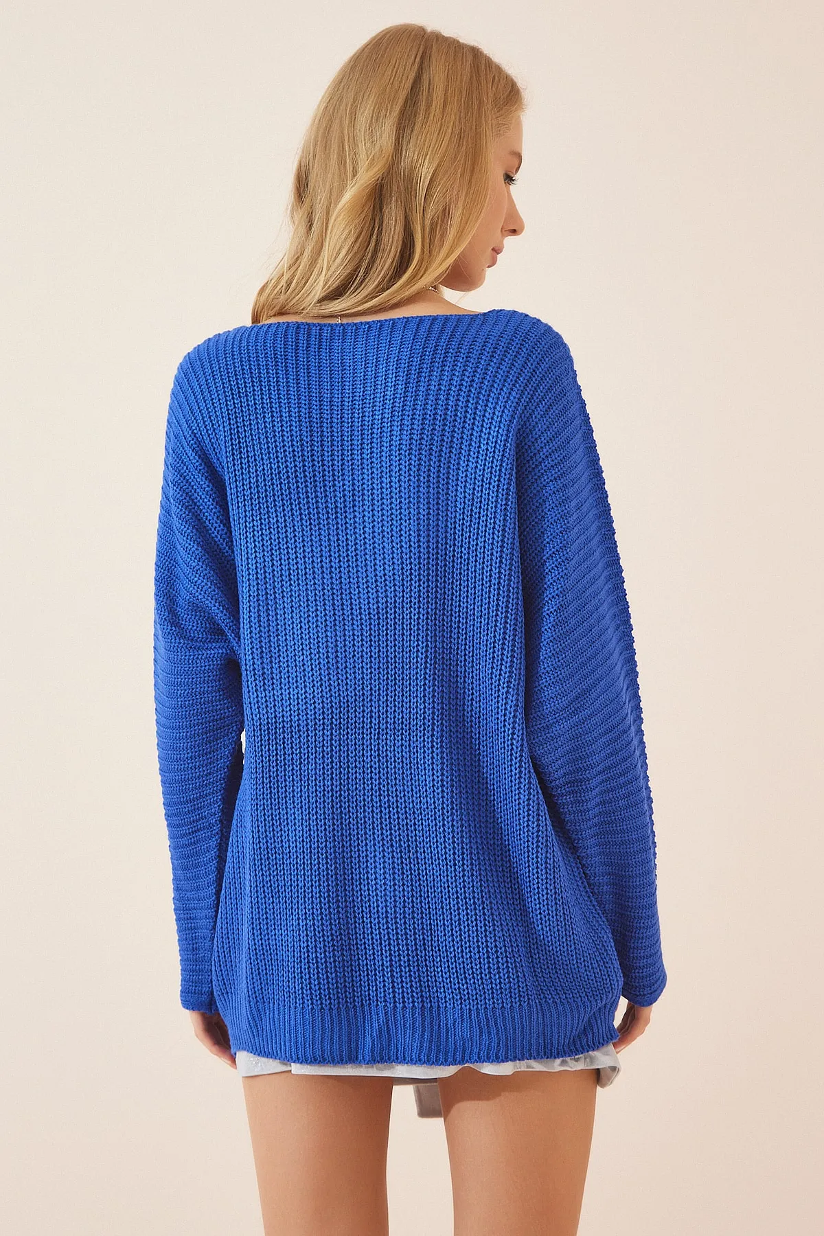 Happiness İstanbul  Blaues Thessaloniki-Strick-Sweatshirt mit V-Ausschnitt für Damen in Übergröße ZA00059
