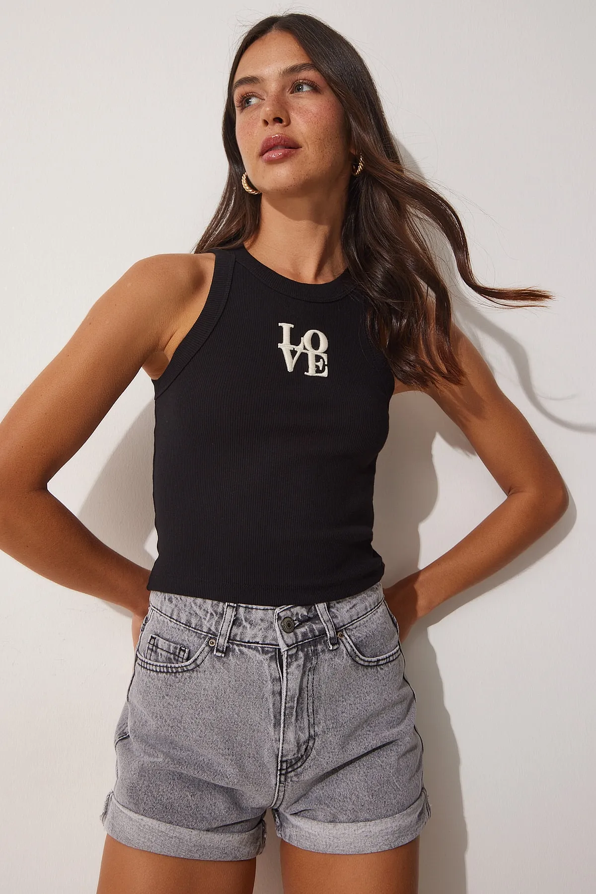 Happiness İstanbul  Damen-Bluse mit Neckholder, bestickt, schnurgebunden, kurz geschnitten, Schwarz, US00904