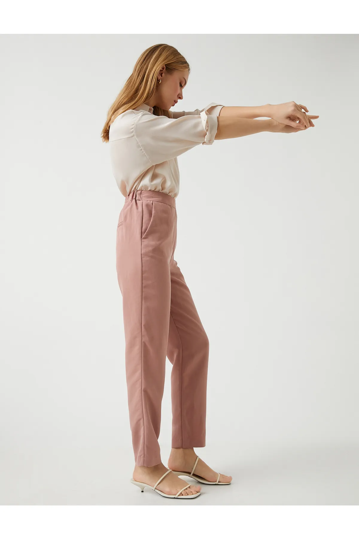 Koton  Karottenhose mit hoher Taille und Taschen