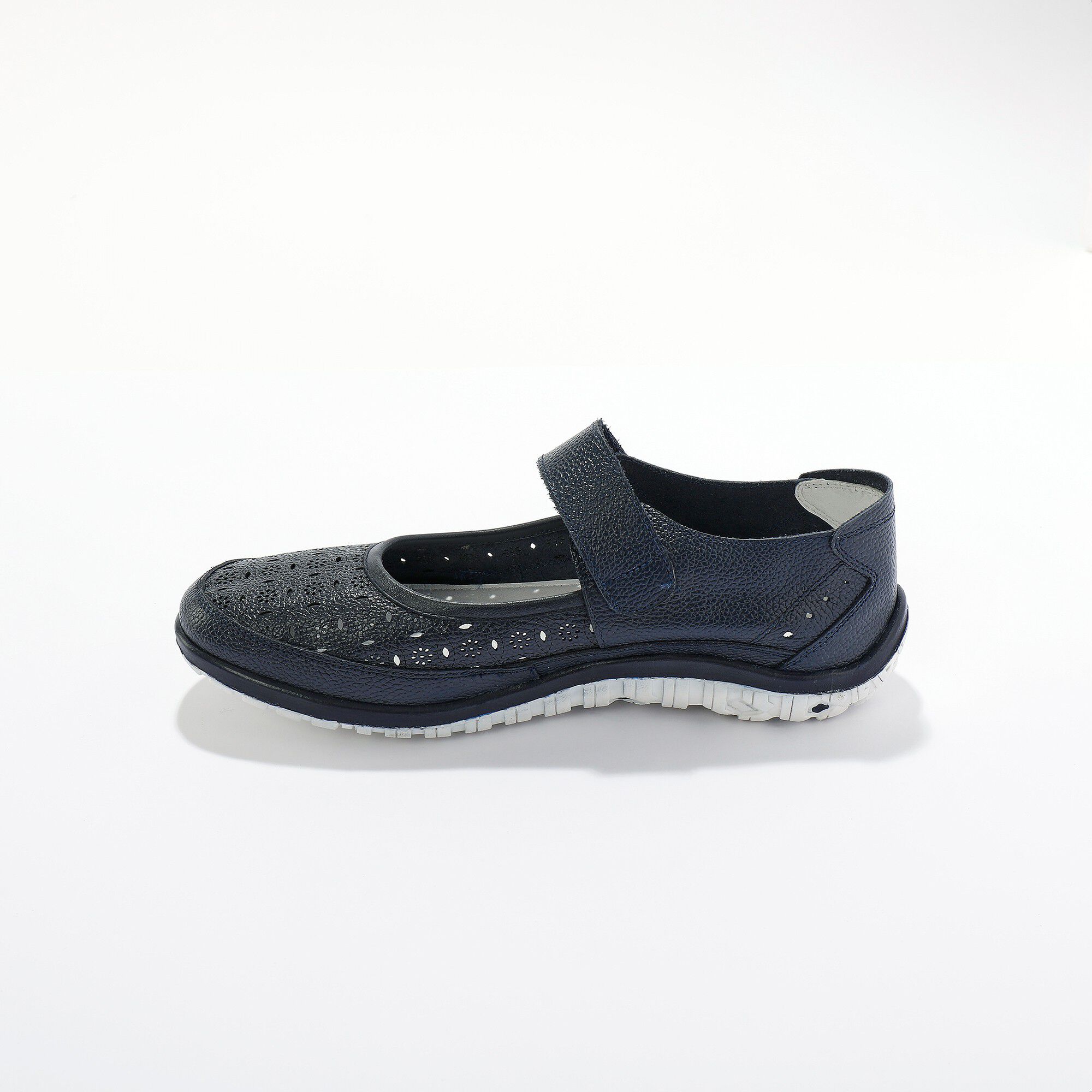 Babies cuir souple perforé, bande scratchée