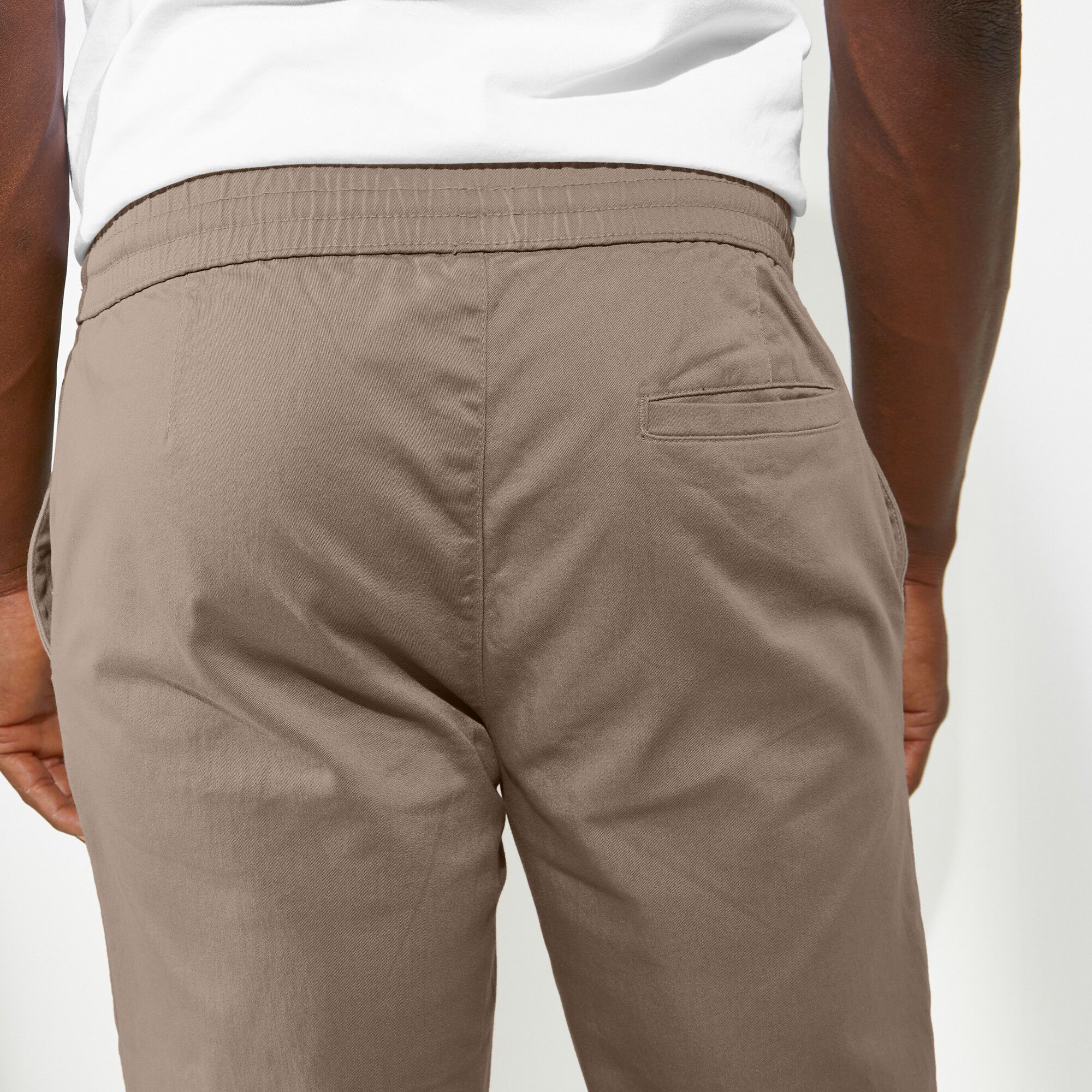 Pantalon en twill stretch taille élastiquée