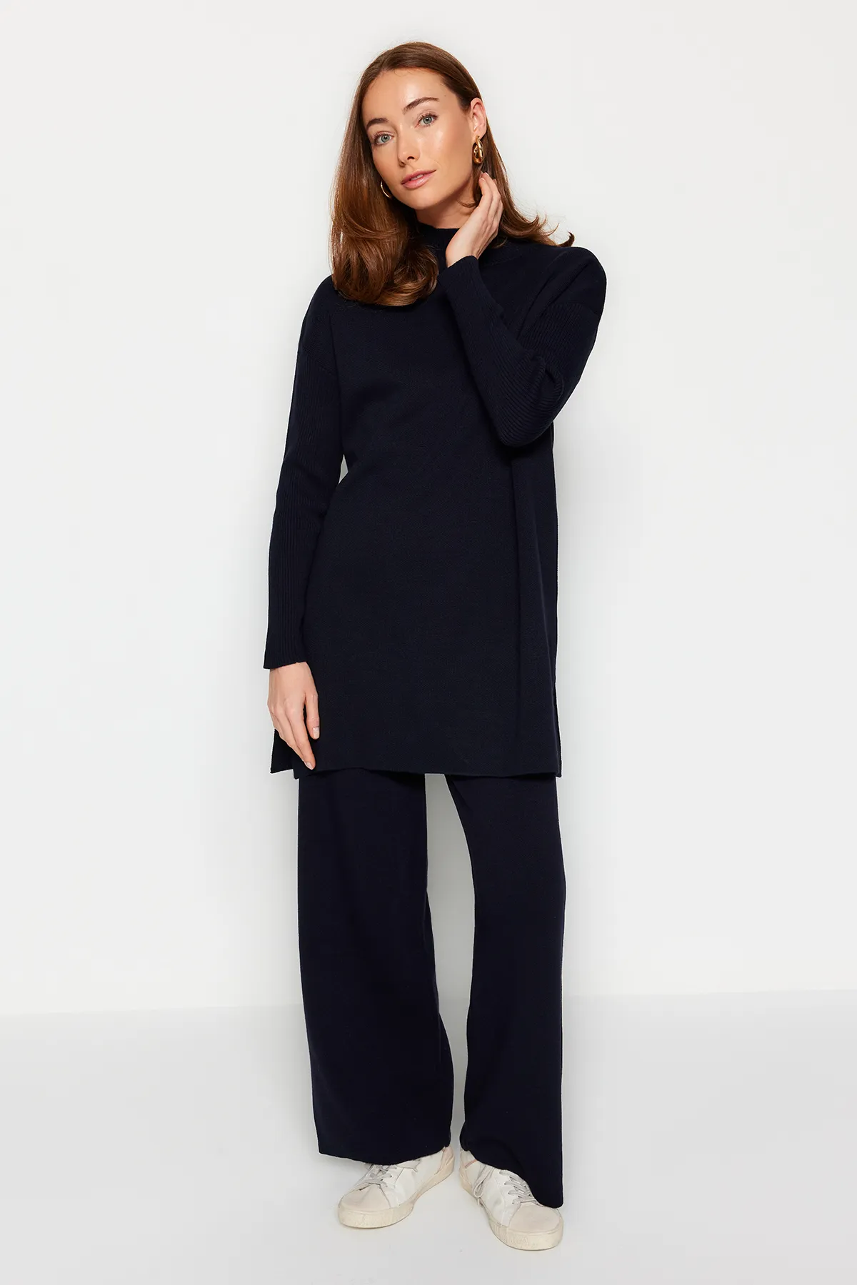 Trendyol Modest  Dunkelblaues, geschlitztes, weites Bein-Strickwaren-Set für Unter- und Obermaterial TCTAW24US00028