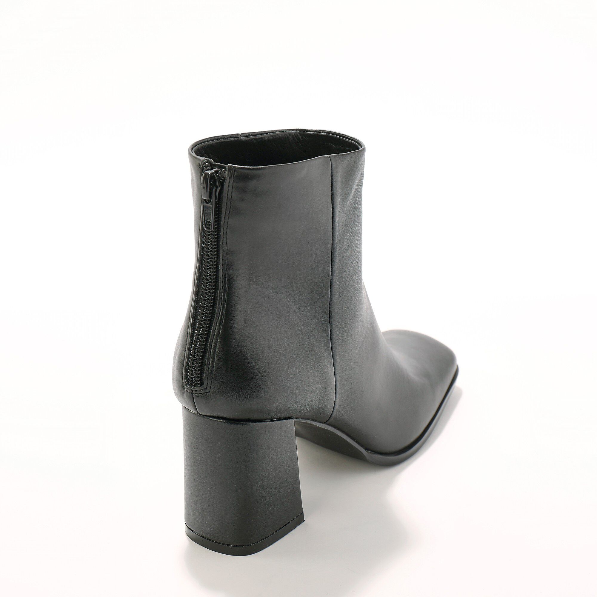 Boots à talon à bout carré