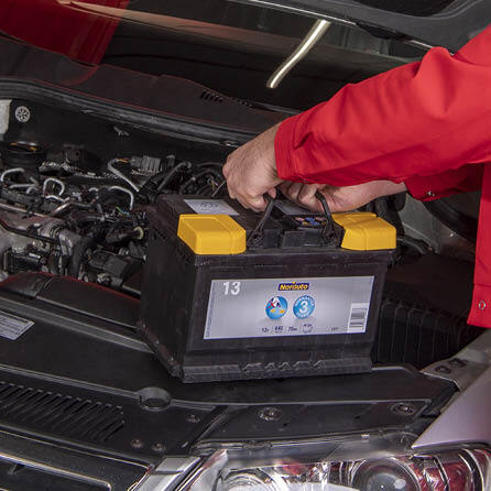 ATU Standard-Batterieeinbau zum Festpreis (1) - ATU