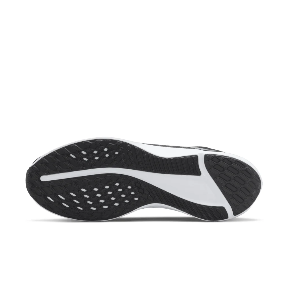 Nike Quest 5 DD0204-001 / schwarz