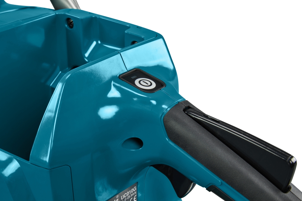 Makita UC010GZ Kettensäge 30 cm 40V Max ohne Akkus und Ladegerät