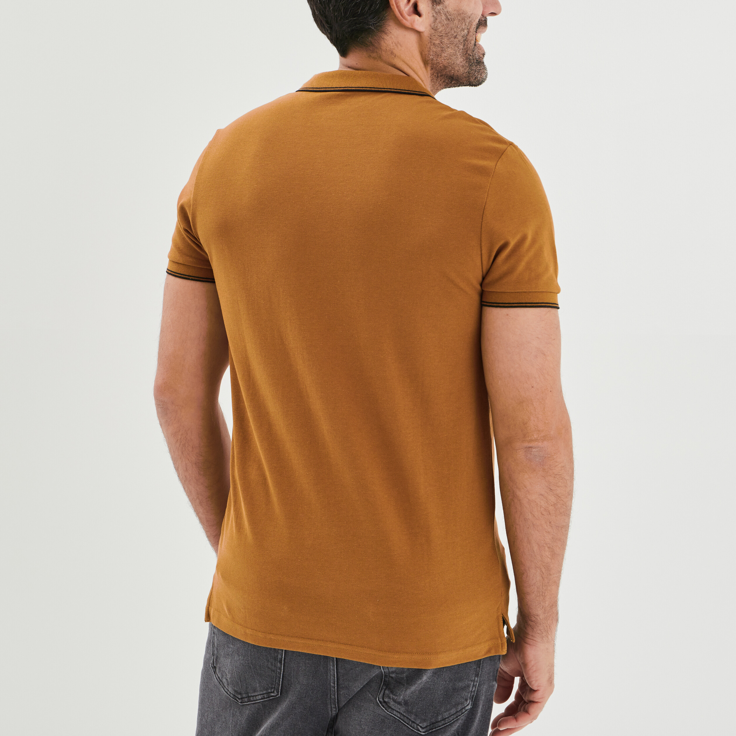 Polo manches courtes bords contrastés couleur bronze homme | La Halle