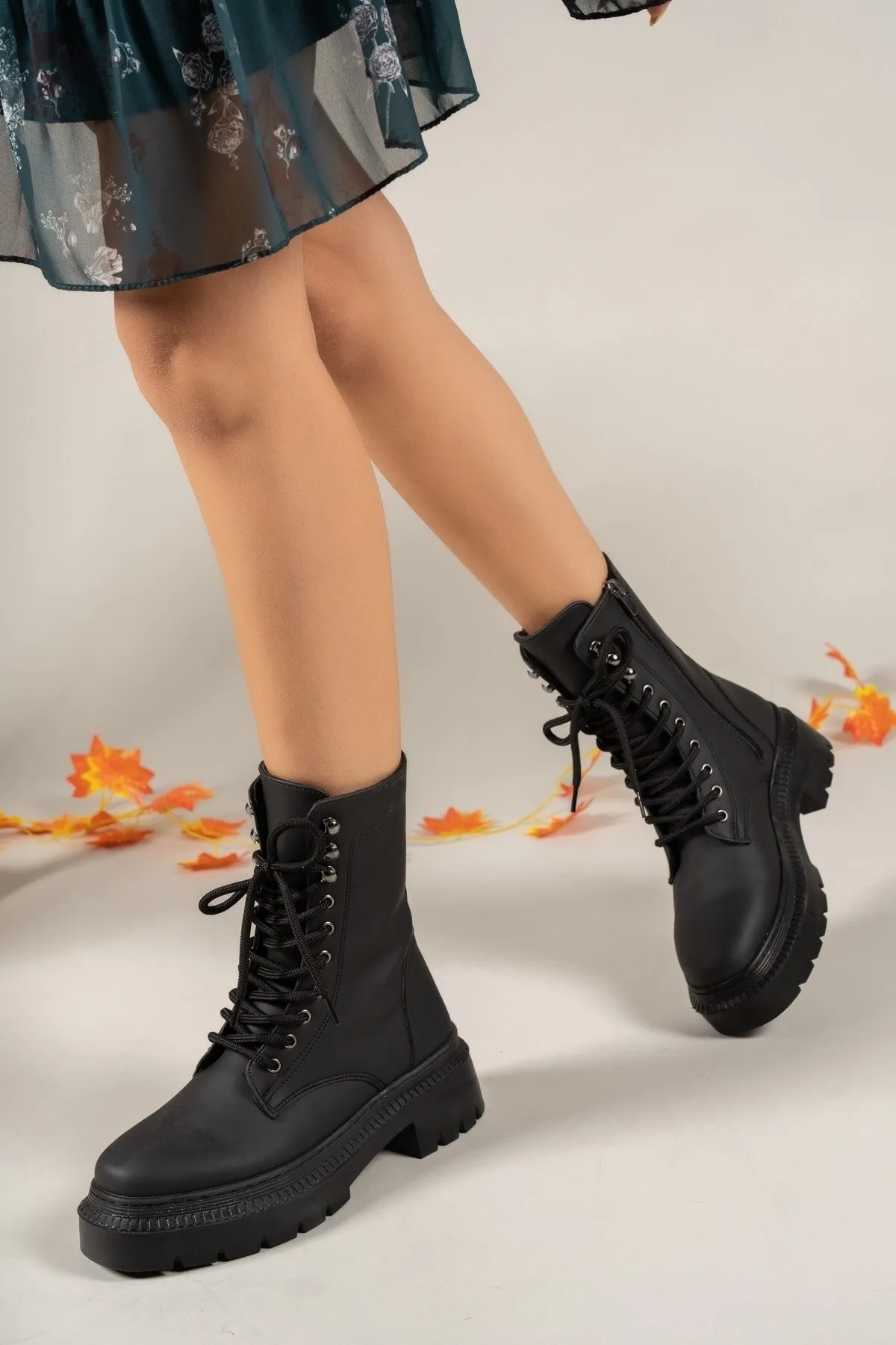 Riccon  Extra mattschwarze Damen-Stiefel mit Reißverschluss 0012299