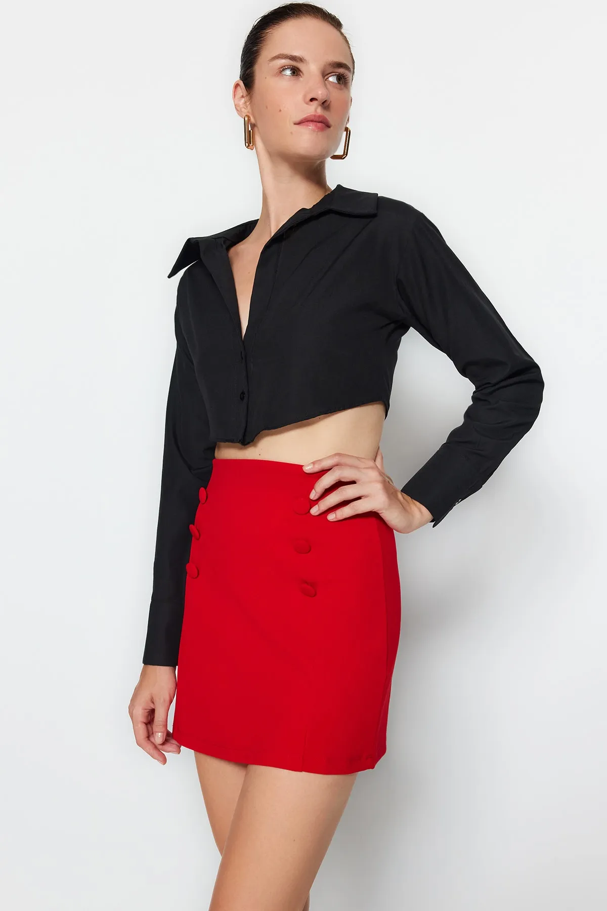 Trendyol Collection  Roter eleganter Crêpe-Mini-Bleistiftrock aus Stretch-Strick mit Knopfleiste TWOAW24ET00025