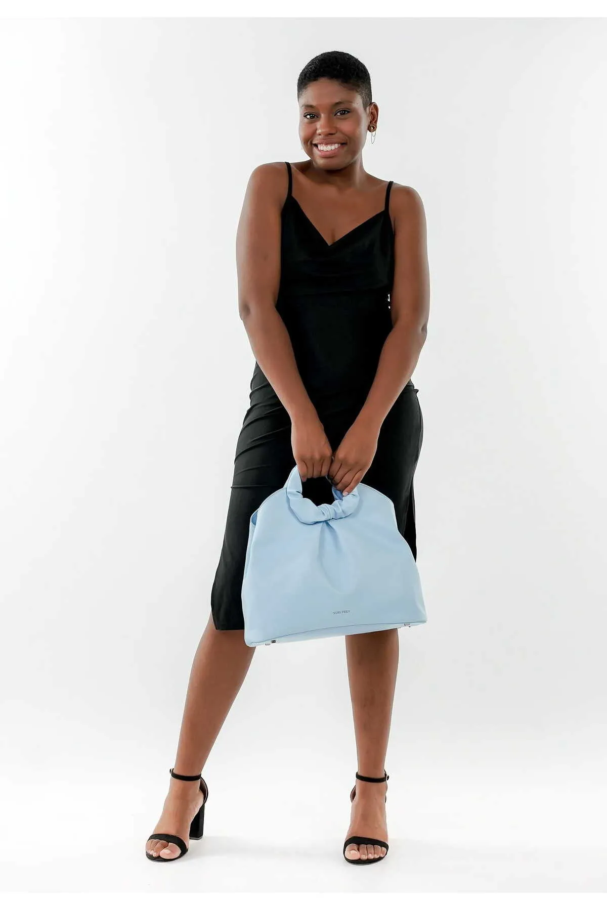 SURI FREY  Shopper NFT Web 3.0