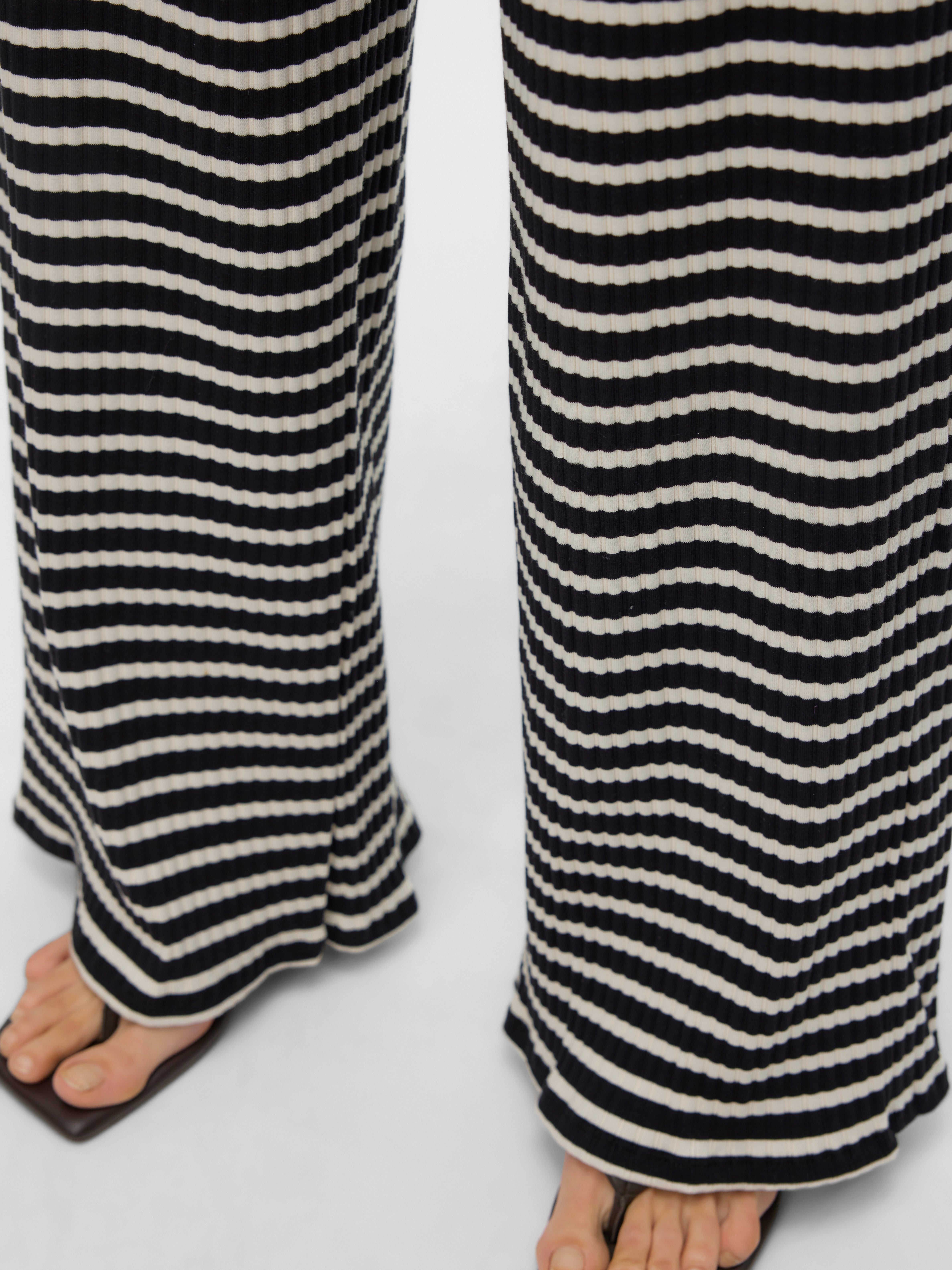 VMJOSEPHINE Mittlere Taille Hose