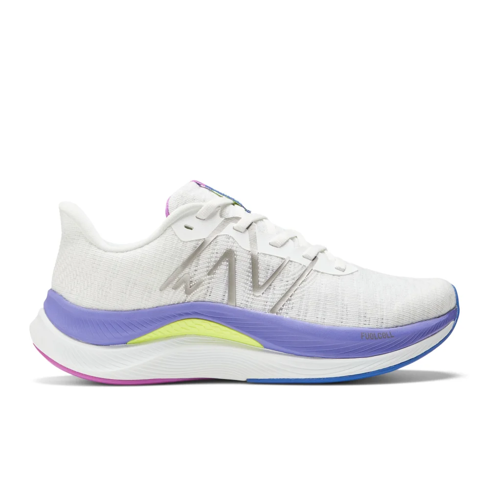 New Balance FuelCell Propel v4 WFCPRCW4B / weiss