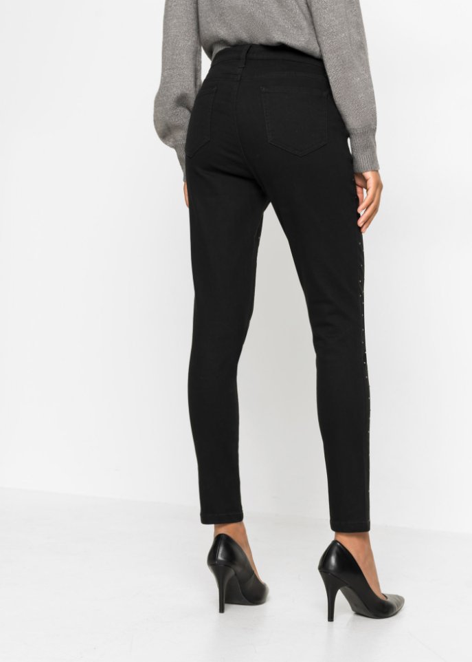 Stretch-Jeans mit Strassapplikation